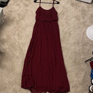 Elegant Burgundy Maxi Dress